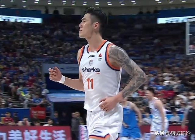 疯狂!4年1.8亿!篮网抢了湖人里夫斯! 疯狂!4年1.8亿!篮网抢了湖人里夫斯!