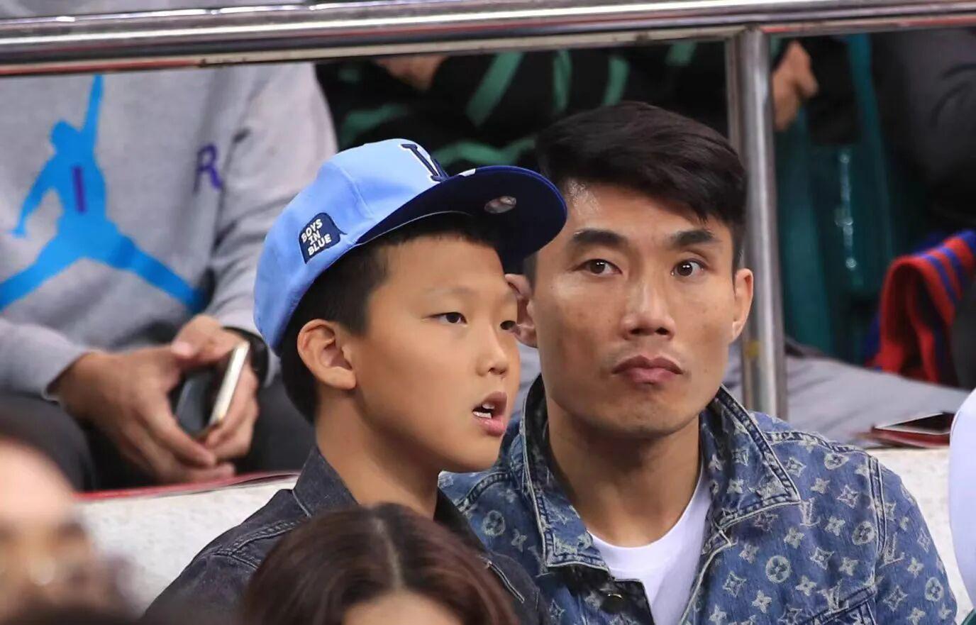来真的?一马刺球迷报警让警察把福克斯抓起来 来真的?一马刺球迷报警让警察把福克斯抓起来